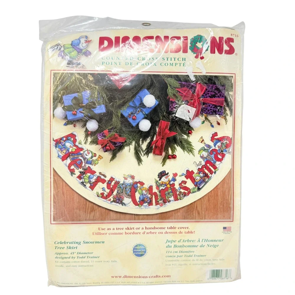 New 2003 Dimensions Cross Stitch Kit Celebrating Snowmen‎ Christmas Tree Skirt